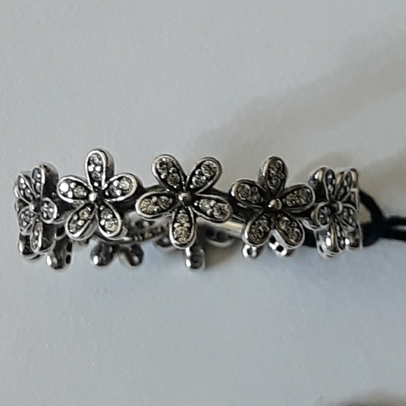 (New) Pandora Ring - Picture 2 of 3